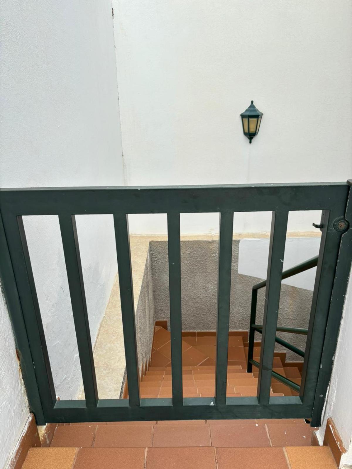 Habitacion Matrimonial En Un Bajo Bano Compartido Areas Compartidas Abades  ภายนอก รูปภาพ