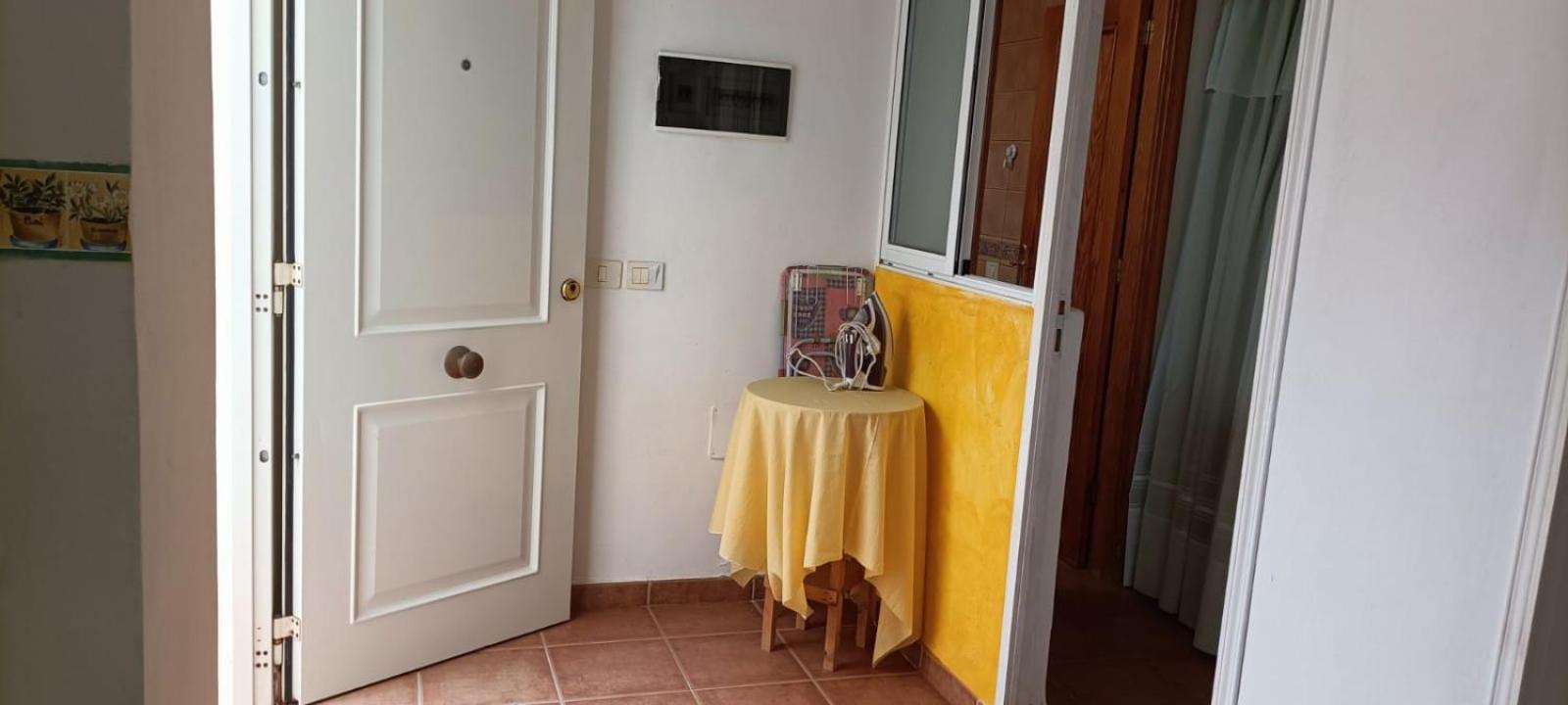 Habitacion Matrimonial En Un Bajo Bano Compartido Areas Compartidas Abades  ภายนอก รูปภาพ