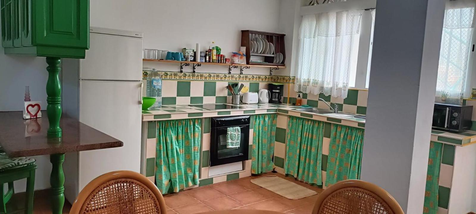 Habitacion Matrimonial En Un Bajo Bano Compartido Areas Compartidas Abades  ภายนอก รูปภาพ